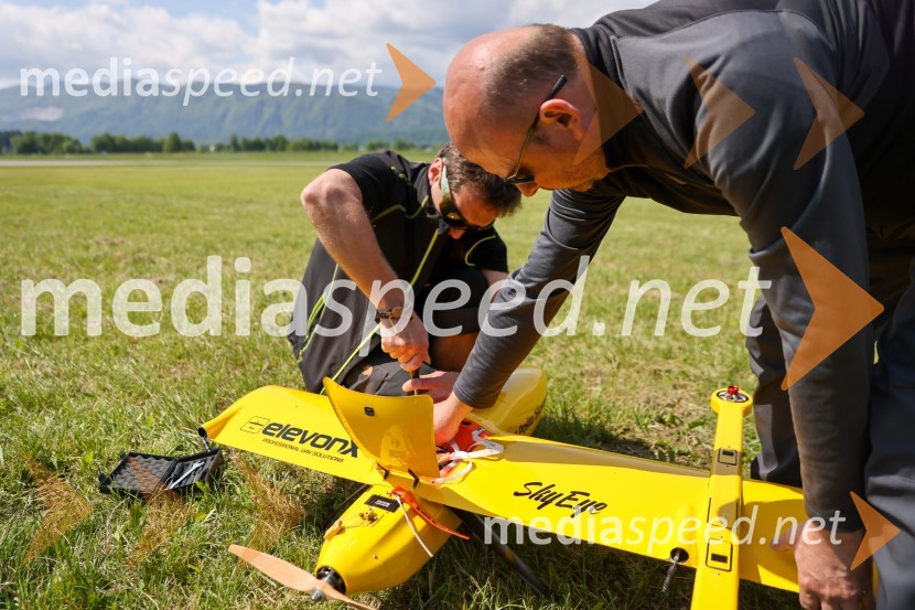 Pošta Slovenije predstavila dron za prenos paketov