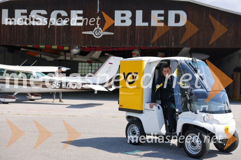 Pošta Slovenije predstavila dron za prenos paketov