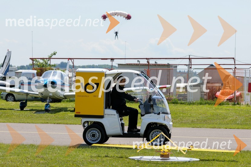 Pošta Slovenije predstavila dron za prenos paketov