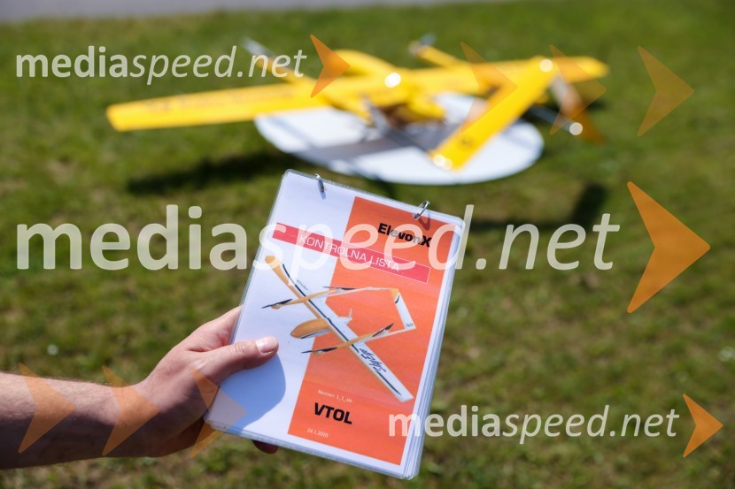 Pošta Slovenije predstavila dron za prenos paketov