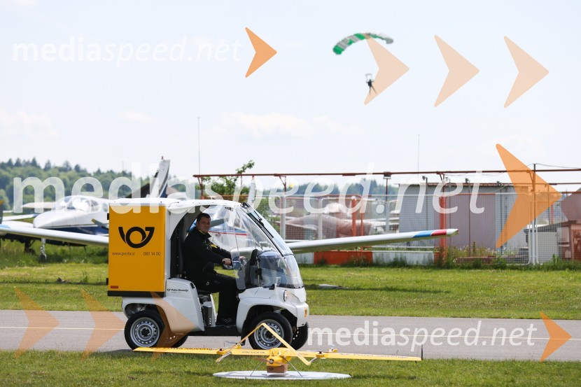 Pošta Slovenije predstavila dron za prenos paketov