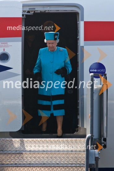 Kraljica Elizabeta II.Obisk kraljice Elizabete II. in vojvode Edinburškega v Sloveniji - prvi dan (prihod in sprejem v Grand Hotelu Union)