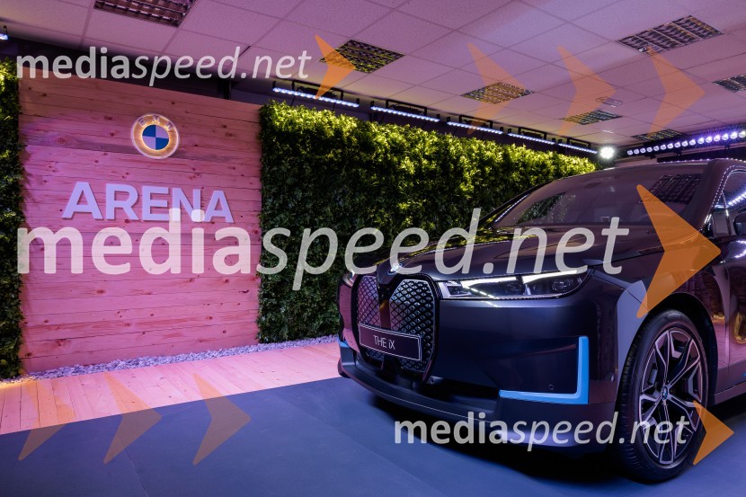 BMW iX, slovenska predstavitev