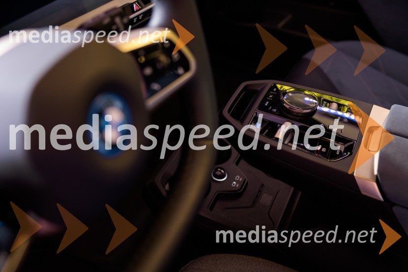 BMW iX, slovenska predstavitev