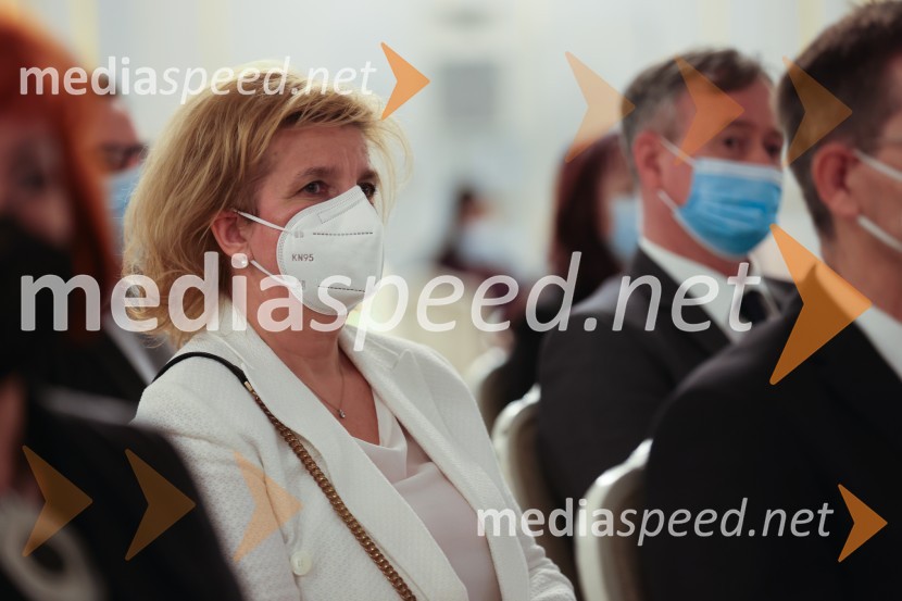 prof.dr. Bojana Beović, dr. med., infektologinja30. posvet: Medicina, pravo in družba, Maribor 2021