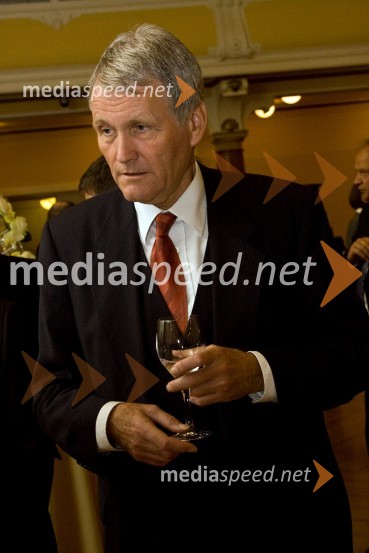 Dr. Joachim Goetz, nemški veleposlanik v SlovenijiObisk kraljice Elizabete II. in vojvode Edinburškega v Sloveniji - prvi dan (prihod in sprejem v Grand Hotelu Union)