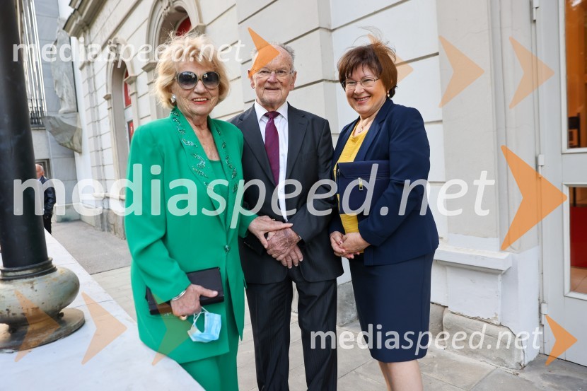  Rudi Vračko, nekdanji častni konzul Avstrije v Sloveniji in nekdanji direktor Nove KBM;  Jolanda TičarMadama Butterfly, premiera opere, Slovensko Narodno Gledališče Maribor
