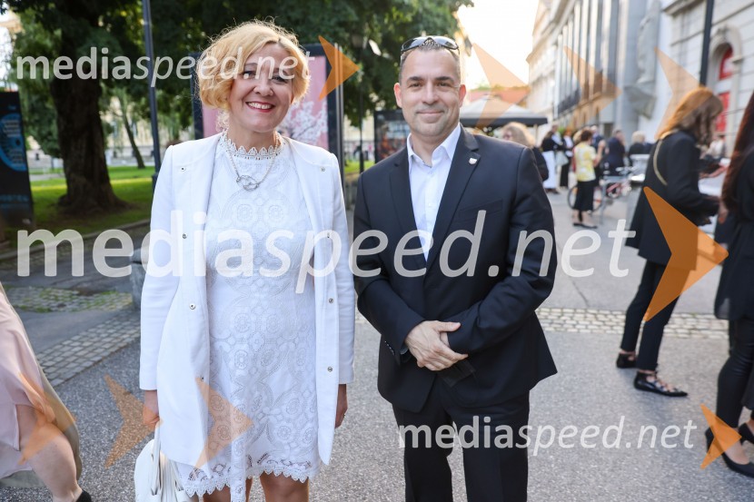  Ignacija  Fridl Jarc, državna sekretarka na Ministrstvu za kulturo RS; mag. Dejan Kaloh, soustanovitelj portala Politikis, poslanec SDSMadama Butterfly, premiera opere, Slovensko Narodno Gledališče Maribor