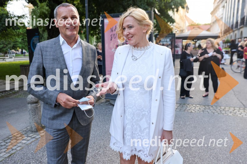  Danilo Rošker, direktor SNG Maribor;  Ignacija  Fridl Jarc, državna sekretarka na Ministrstvu za kulturo RSMadama Butterfly, premiera opere, Slovensko Narodno Gledališče Maribor