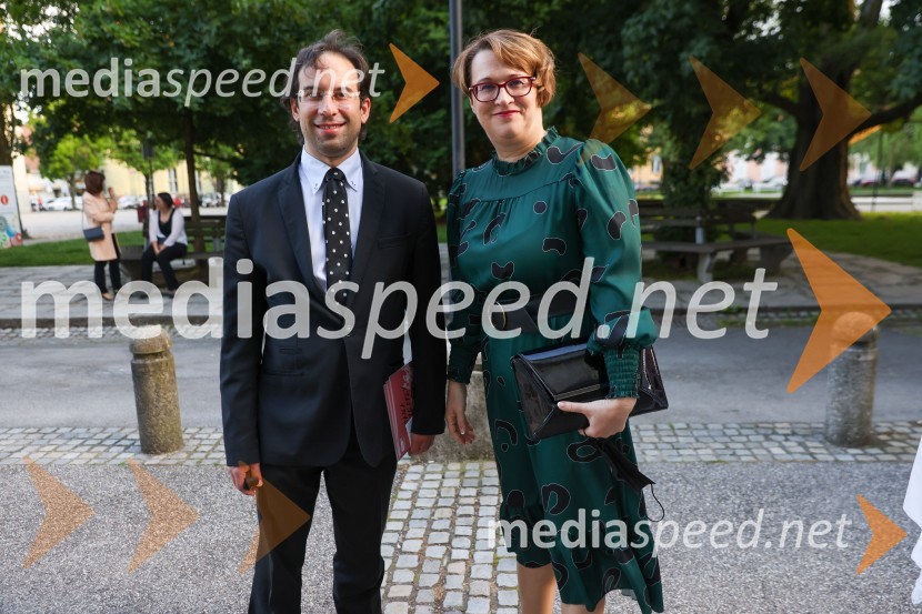  Simon Krečič, dirigent in pianist;  Lidija Divjak Mirnik, poslanka DZ Republike SlovenijeMadama Butterfly, premiera opere, Slovensko Narodno Gledališče Maribor