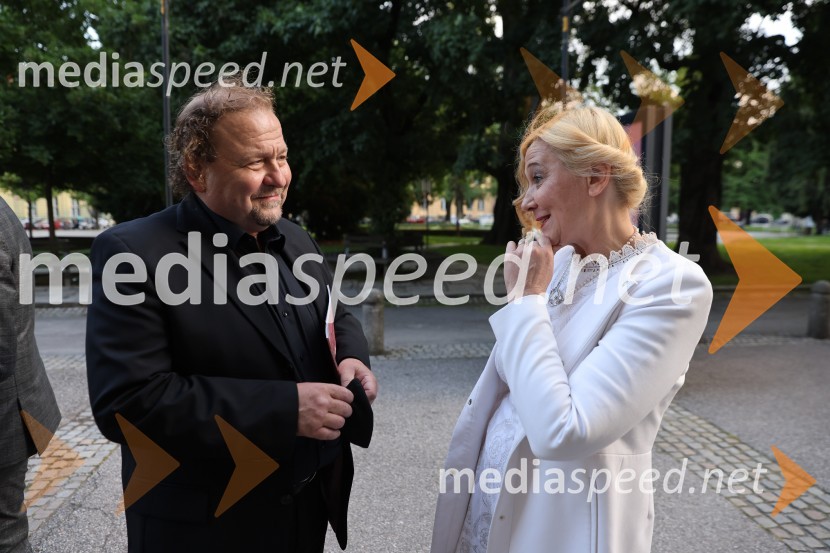  Darko  Brlek, direktor in umetniški vodja, Festival Ljubljana;  Ignacija  Fridl Jarc, državna sekretarka na Ministrstvu za kulturo RSMadama Butterfly, premiera opere, Slovensko Narodno Gledališče Maribor