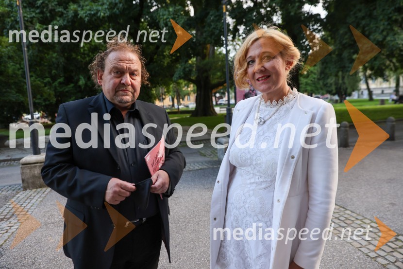  Darko Brlek, direktor in umetniški vodja, Festival Ljubljana;  Ignacija  Fridl Jarc, državna sekretarka na Ministrstvu za kulturo RSMadama Butterfly, premiera opere, Slovensko Narodno Gledališče Maribor