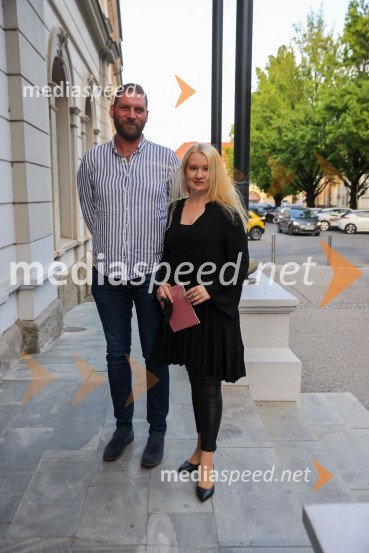  Dejan Juravič, operni urednik in kritik;  Tina Šrot, novinarka uredništva oddaj o kulturi na TVSMadama Butterfly, premiera opere, Slovensko Narodno Gledališče Maribor