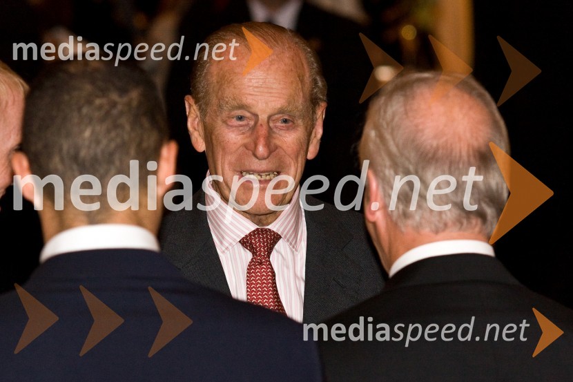 Vojvoda EdinburškiObisk kraljice Elizabete II. in vojvode Edinburškega v Sloveniji - prvi dan (prihod in sprejem v Grand Hotelu Union)