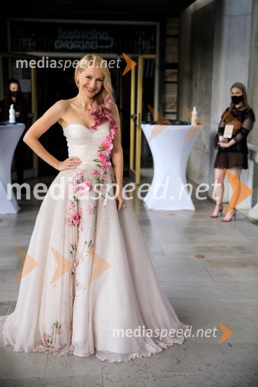 Patricia Pangeršič je Femme fatal 2021