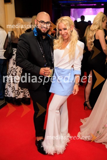  Tilen Lotrič, pevec;  Alja Omladič - Alya, pevkaPatricia Pangeršič je Femme fatal 2021