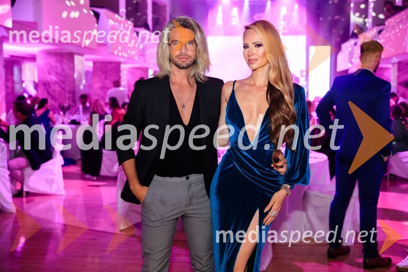  Tibor Golob, fotograf;  ... Patricia Pangeršič je Femme fatal 2021