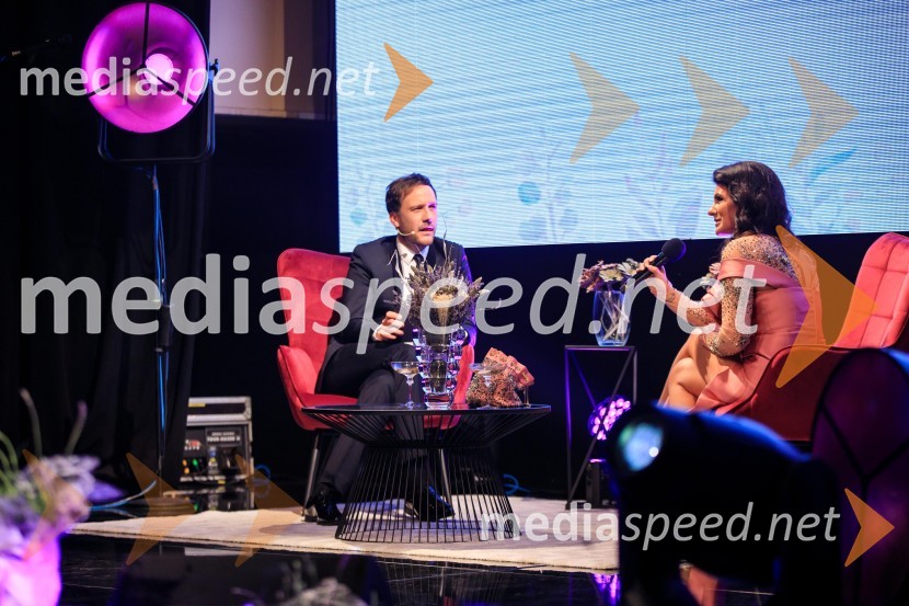  Klemen Slakonja, igralec, komik in TV voditelj;  Nataša Godler, NatashaSPAce MediestheticPatricia Pangeršič je Femme fatal 2021