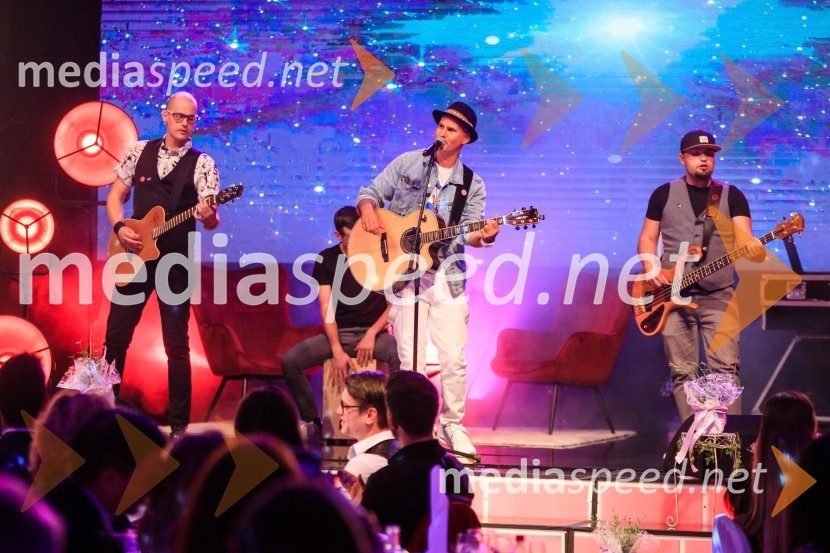 FlirrtPatricia Pangeršič je Femme fatal 2021