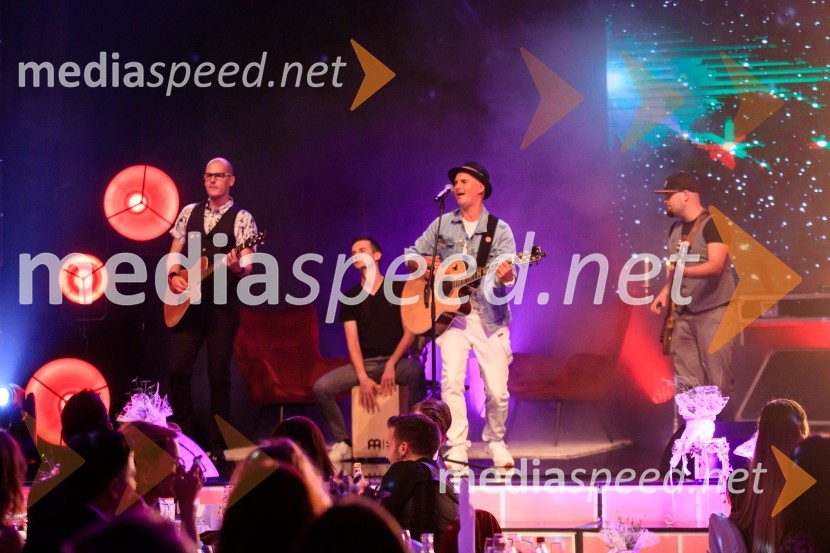 FlirrtPatricia Pangeršič je Femme fatal 2021