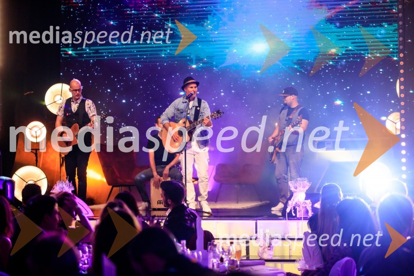 FlirrtPatricia Pangeršič je Femme fatal 2021