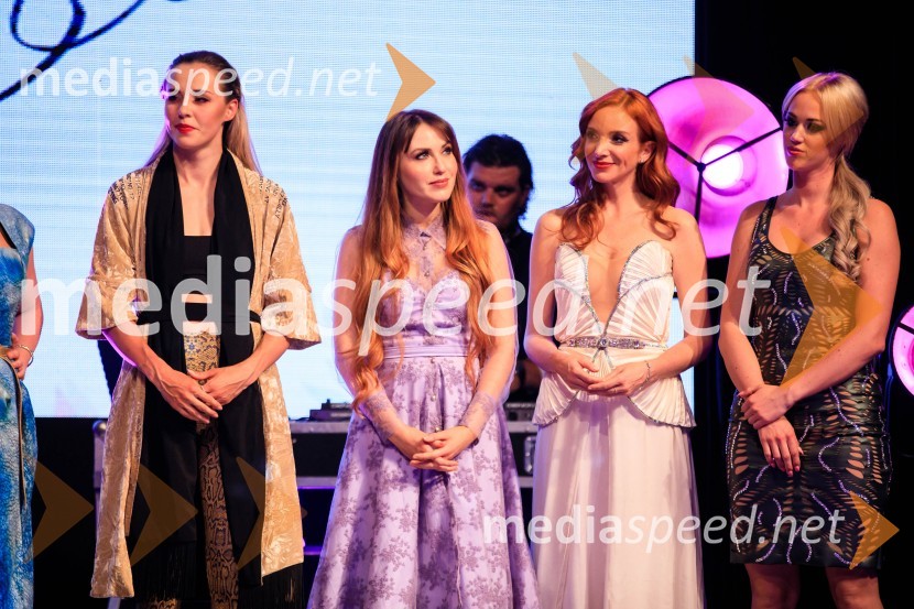  Anamarija Lampič, smučarska tekačica, Slovenija;  Maja Martina Merljak, igralka;  Mojca Mavec, voditeljica;  Patricia PangeršičPatricia Pangeršič je Femme fatal 2021