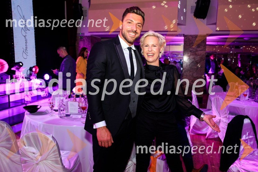  Gregor Čeglaj, Finalist Mister Slovenije 2017, Sanjski moški 2021;  ... Patricia Pangeršič je Femme fatal 2021