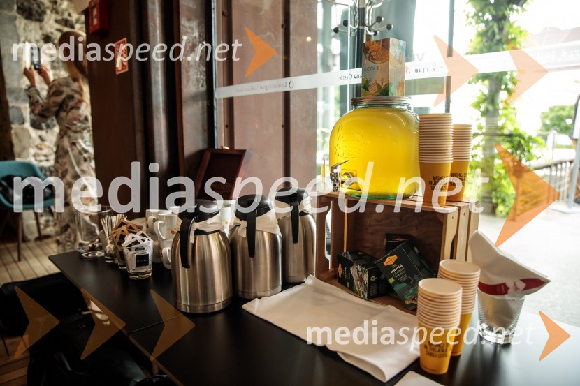 Srečanje s članicami smučarske reprezentance v tehničnih disciplinah