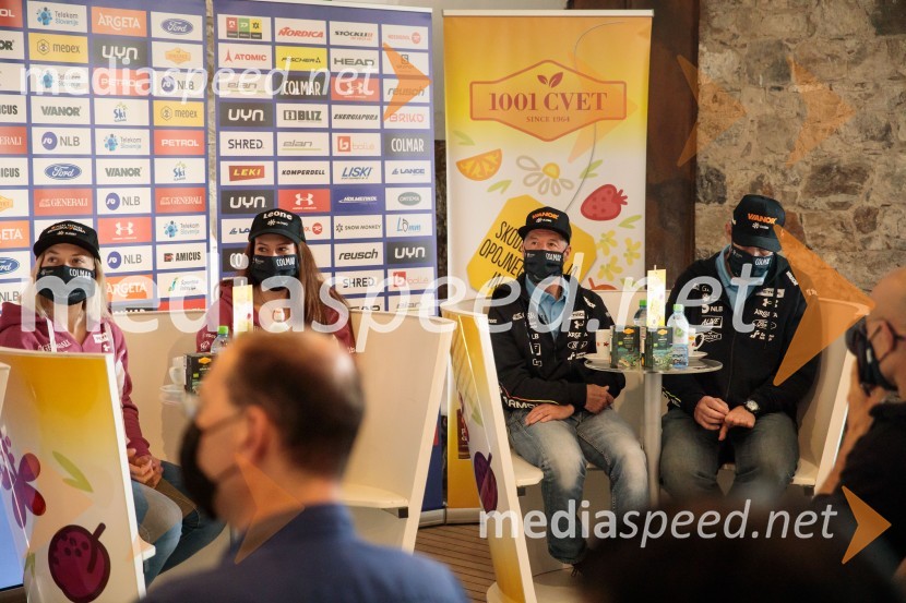 Srečanje s članicami smučarske reprezentance v tehničnih disciplinah