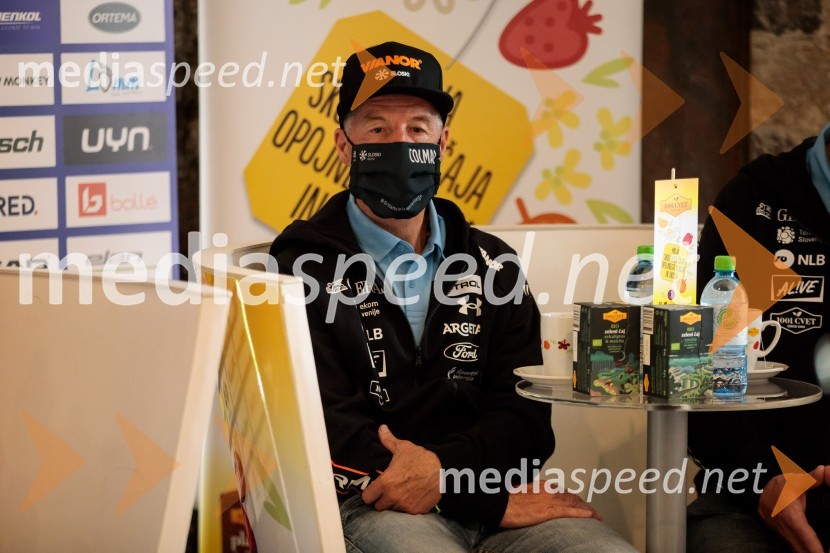 Srečanje s članicami smučarske reprezentance v tehničnih disciplinah