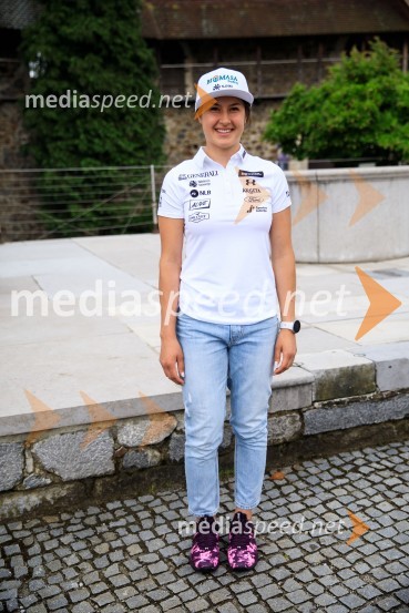  Tina Robnik, smučarkaSrečanje s članicami smučarske reprezentance v tehničnih disciplinah