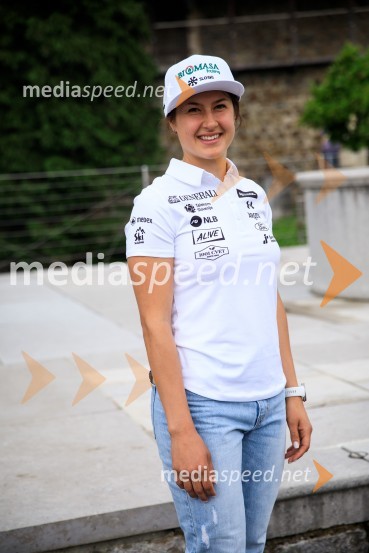  Tina Robnik, smučarkaSrečanje s članicami smučarske reprezentance v tehničnih disciplinah