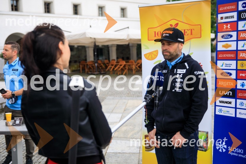 Srečanje s članicami smučarske reprezentance v tehničnih disciplinah