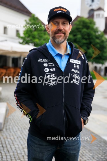 Srečanje s članicami smučarske reprezentance v tehničnih disciplinah