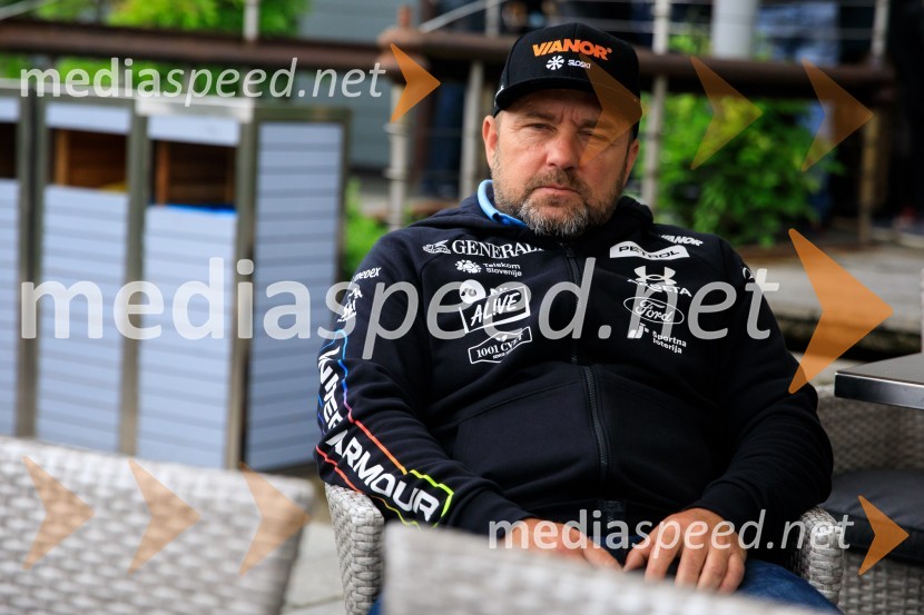 Srečanje s članicami smučarske reprezentance v tehničnih disciplinah