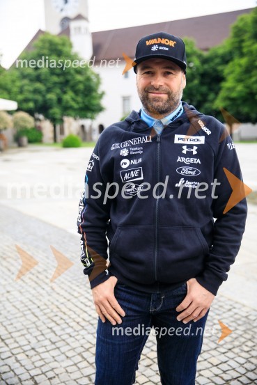 Srečanje s članicami smučarske reprezentance v tehničnih disciplinah