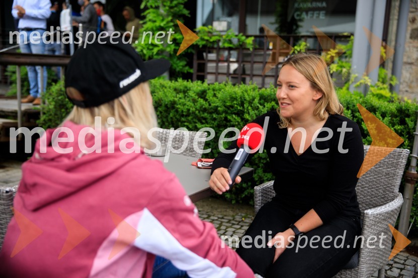 Srečanje s članicami smučarske reprezentance v tehničnih disciplinah