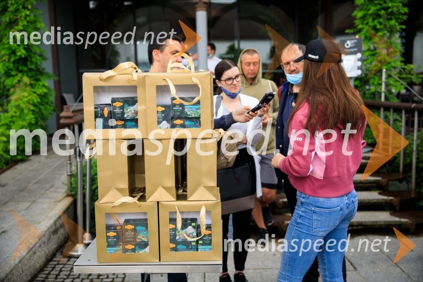 Srečanje s članicami smučarske reprezentance v tehničnih disciplinah