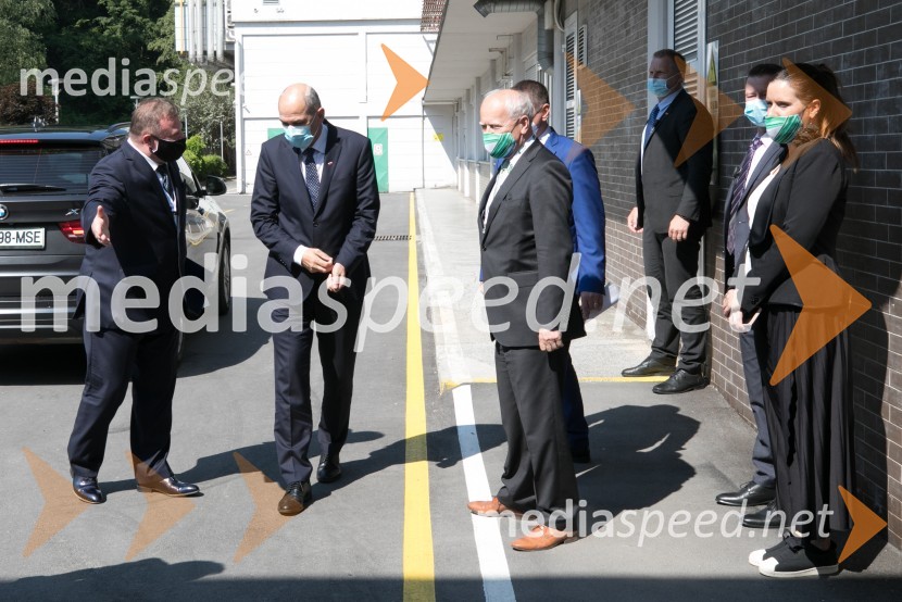  ... ;  Janez Janša, predsednik vlade RS;  ... ;  ... ;  ... ;  ... Zagon nove linije, Paloma