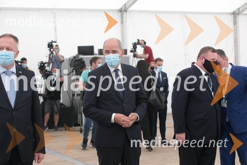  Zdravko Počivalšek, minister za gospodarski razvoj in tehnologijo;  Janez Janša, predsednik vlade RS;  ... Zagon nove linije, Paloma