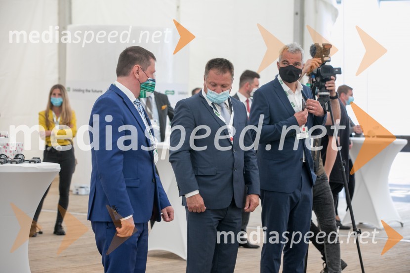  ... ;  ... ;  Aleksander Saša Arsenovič, župan, Mestna občina MariborZagon nove linije, Paloma