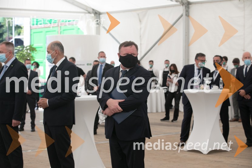  Janez Janša, predsednik vlade RS;  ... Zagon nove linije, Paloma