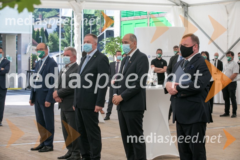  ... ; mag. Andrej Vizjak, minister za okolje in prostor;  Zdravko Počivalšek, minister za gospodarski razvoj in tehnologijo;  Janez Janša, predsednik vlade RS;  ... Zagon nove linije, Paloma