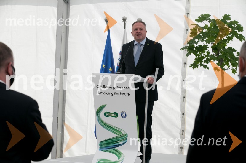  Zdravko Počivalšek, minister za gospodarski razvoj in tehnologijoZagon nove linije, Paloma