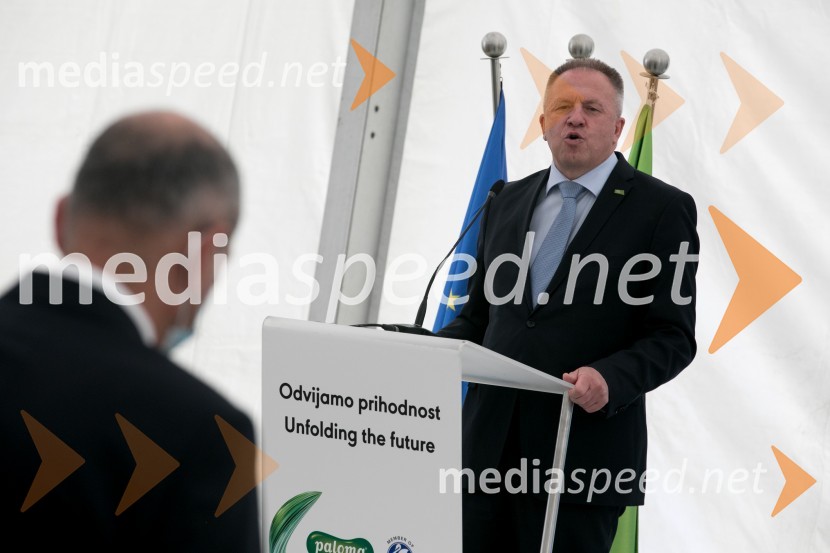  Zdravko Počivalšek, minister za gospodarski razvoj in tehnologijoZagon nove linije, Paloma