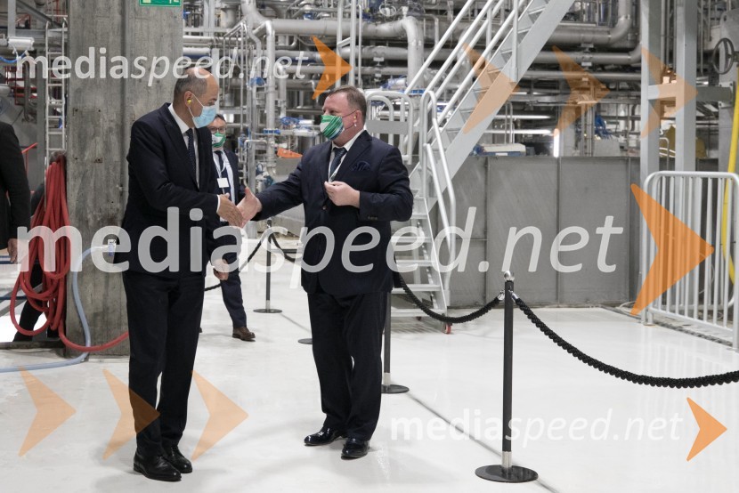  Janez Janša, predsednik vlade RS;  ... Zagon nove linije, Paloma