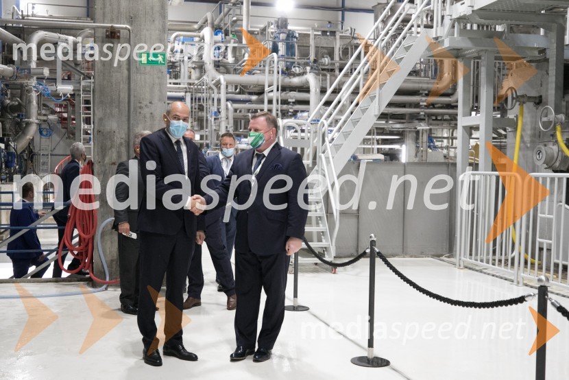  Janez Janša, predsednik vlade RS;  ... Zagon nove linije, Paloma