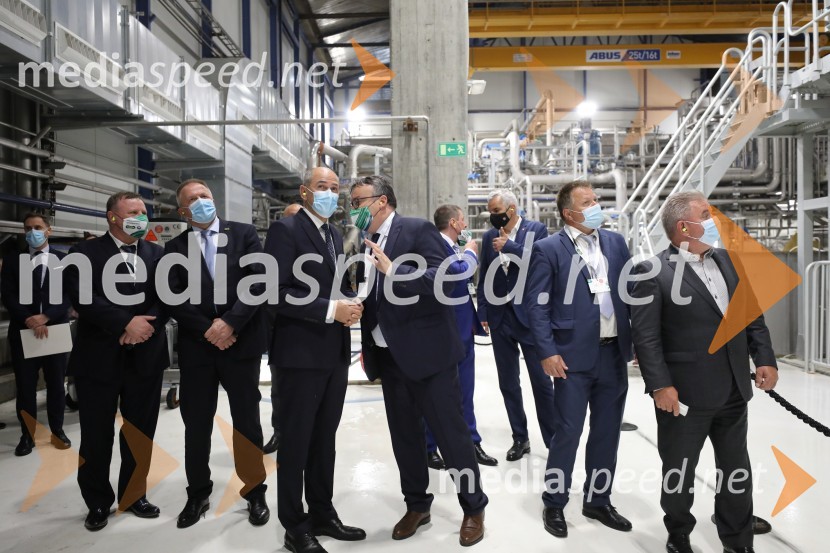  ... ;  Zdravko Počivalšek, minister za gospodarski razvoj in tehnologijo;  Janez Janša, predsednik vlade RS;  ... ;  Aleksander Saša Arsenovič, župan, Mestna občina Maribor;  ... ; mag. Andrej Vizjak, minister za okolje in prostorZagon nove linije, Paloma