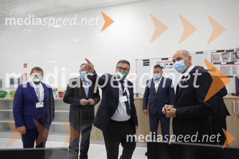  ... ;  Zdravko Počivalšek, minister za gospodarski razvoj in tehnologijo;  ... ;  ... ;  Janez Janša, predsednik vlade RSZagon nove linije, Paloma