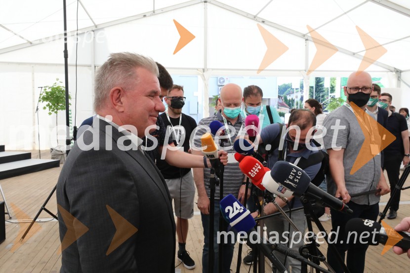 mag. Andrej Vizjak, minister za okolje in prostorZagon nove linije, Paloma